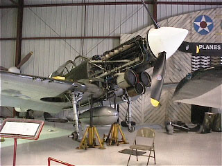 p40n-1.jpg (33900 bytes)