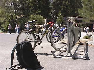 bike1.jpg (61064 bytes)